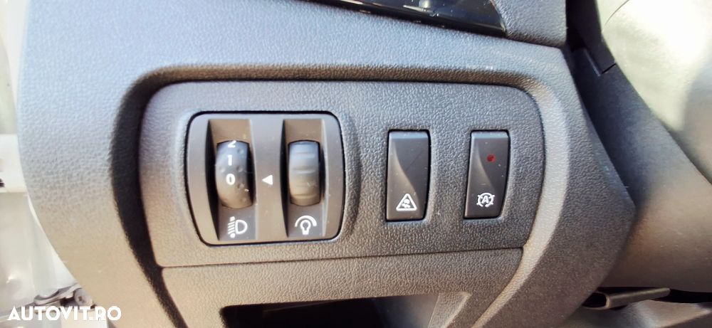 Renault Grand Scenic 1.6 dCi Stop&Start Energy Privilege - 28