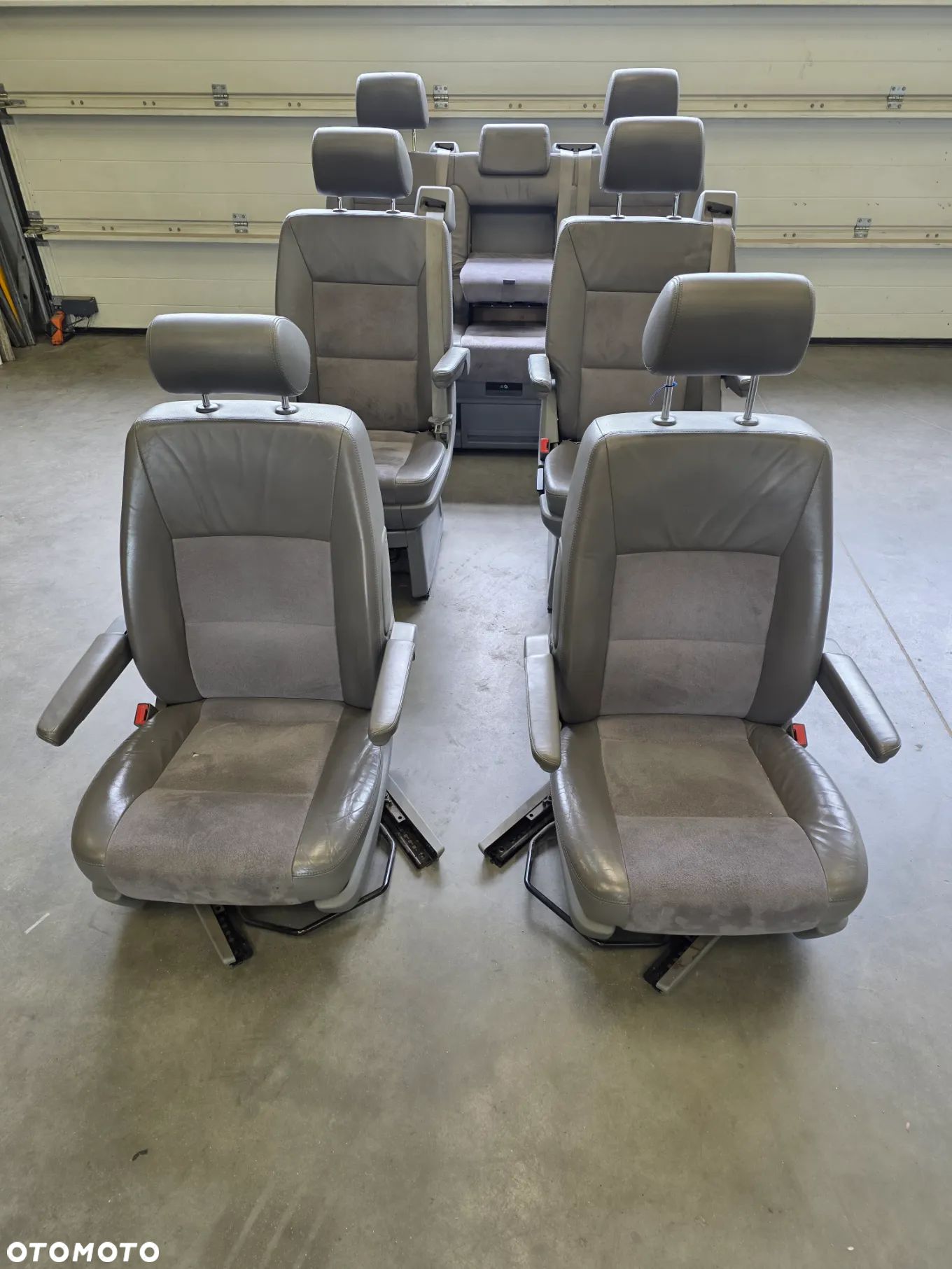 FOTELE KOMPLET VW T5 Multivan KANAPY - 1