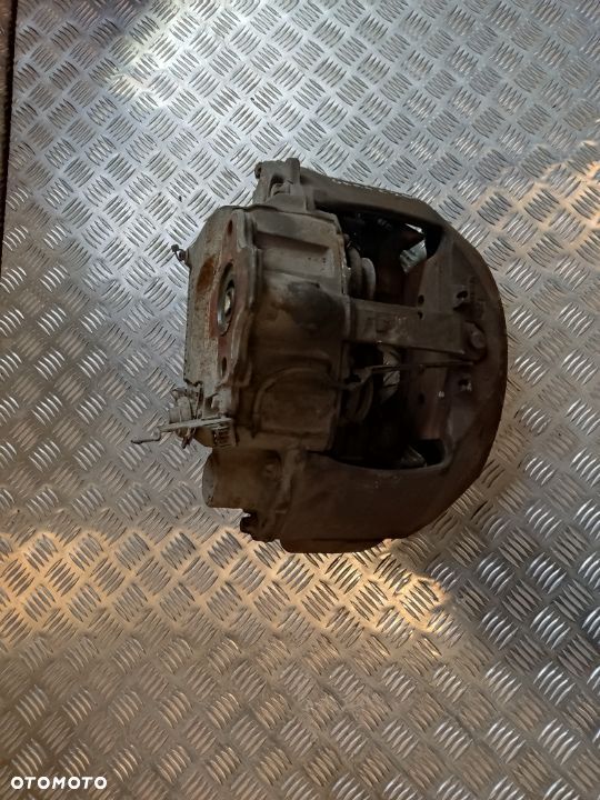 Zacisk hamulca prawy Renault Gama C R22.5 - 2