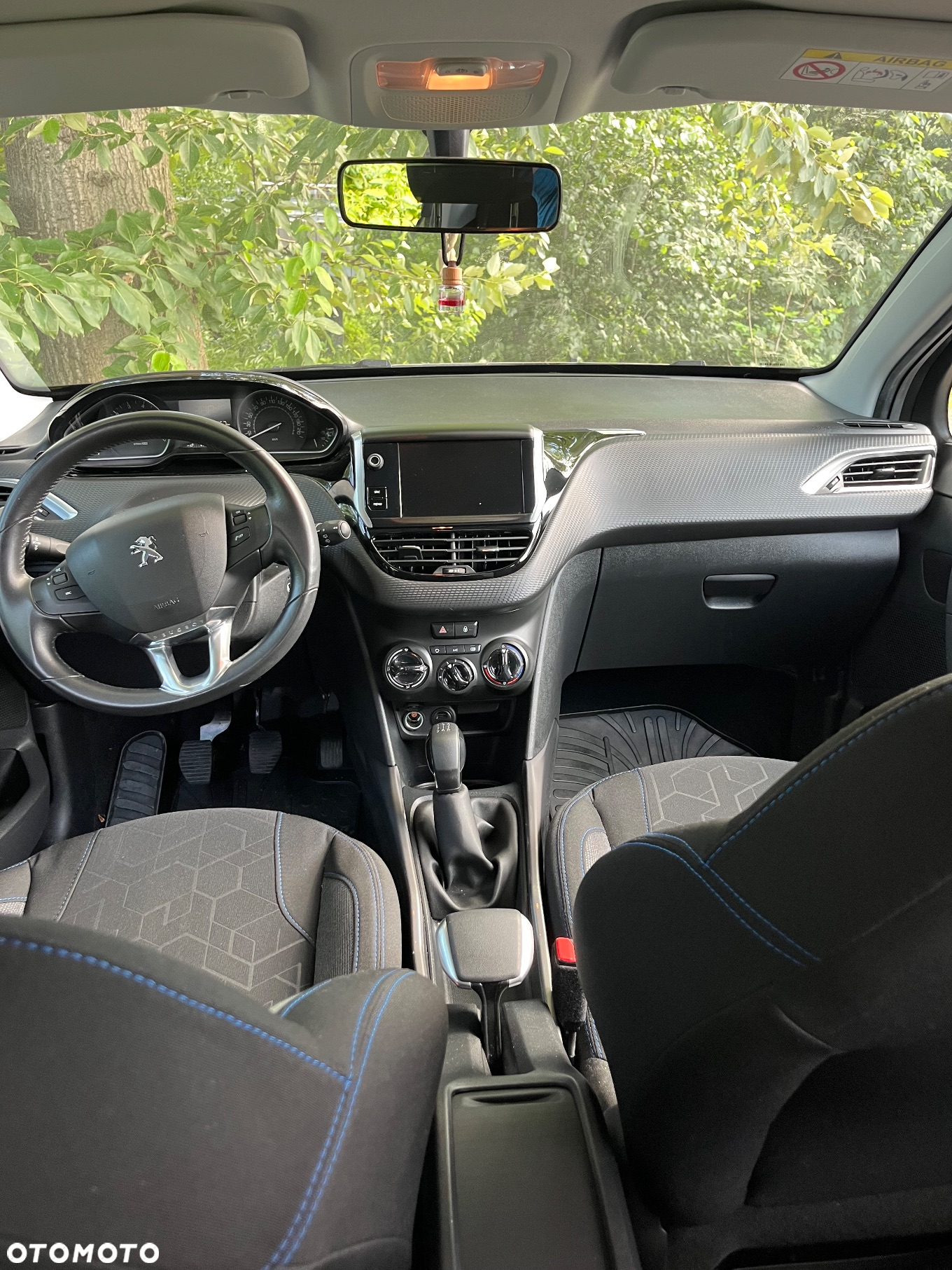 Peugeot 2008 1.2 Pure Tech Style EU6 - 10