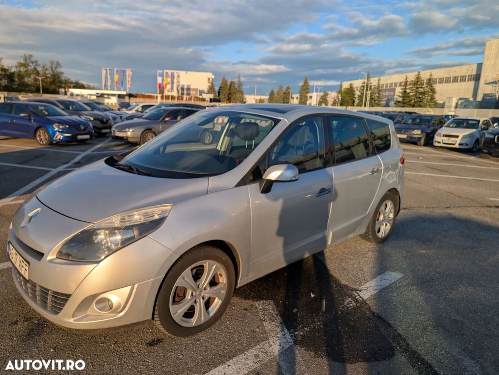 Renault Grand Scenic - 2