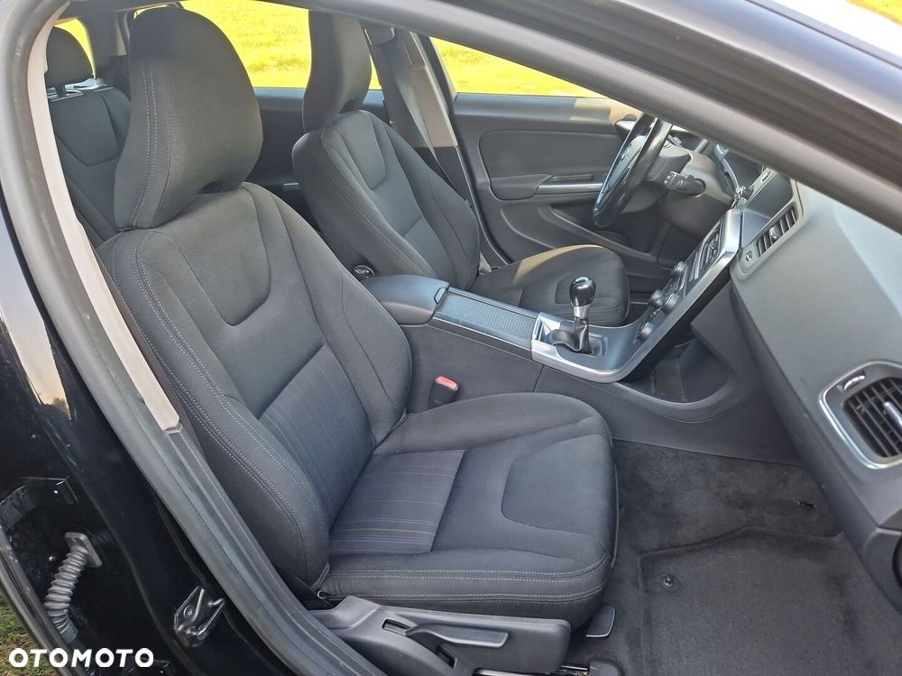 Volvo V60 D3 Kinetic - 16