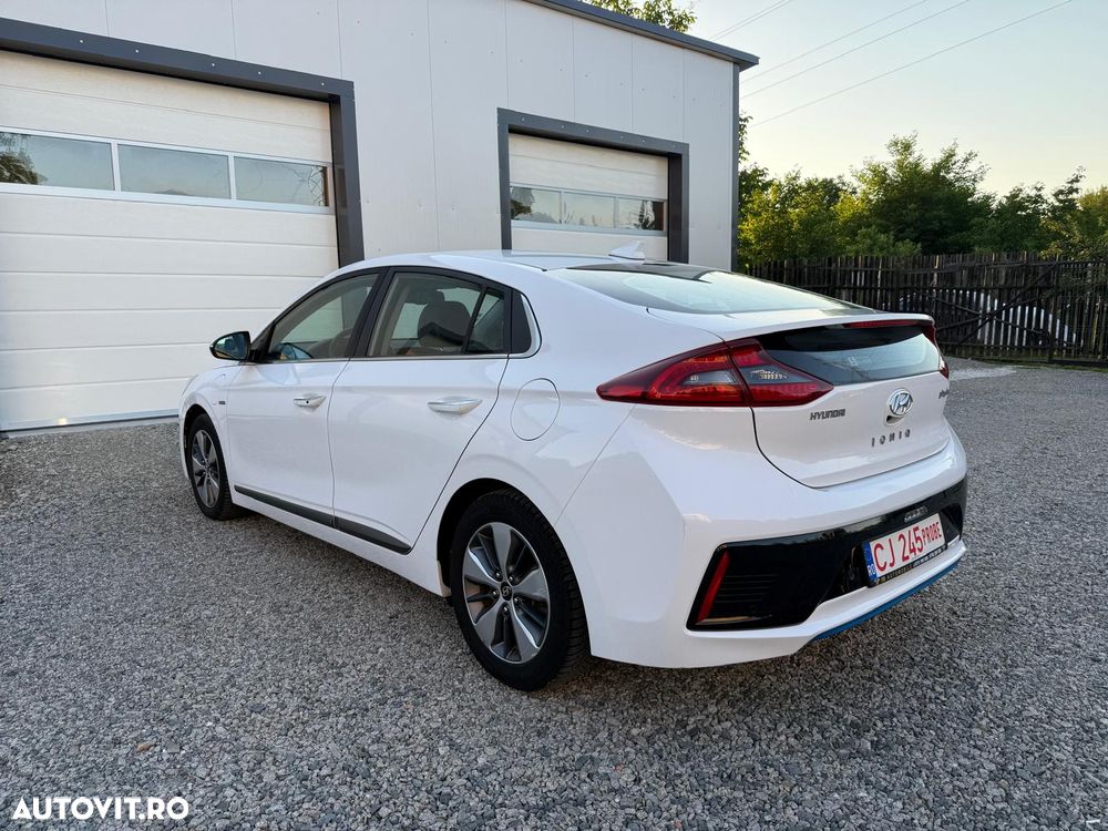 Hyundai IONIQ 1.6 141CP Exclusive - 3