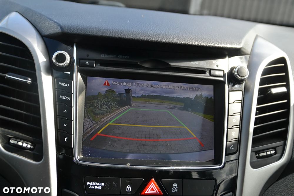 Hyundai i30 i30cw 1.6 Fifa World Cup Edition - 31
