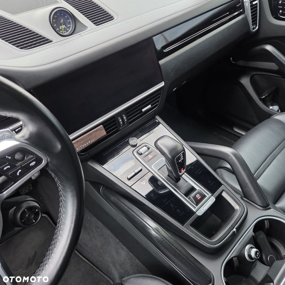 Porsche Cayenne - 12