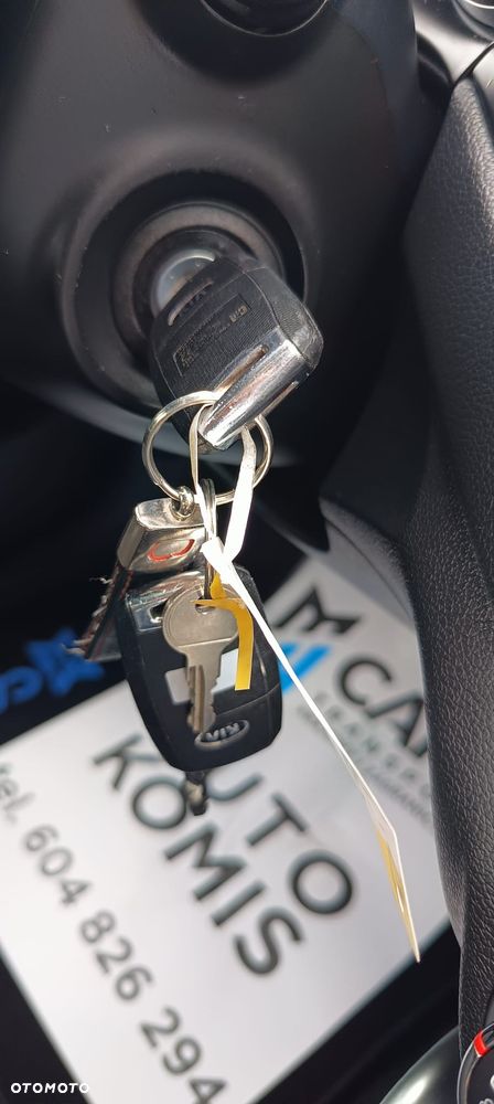 Kia Ceed - 33