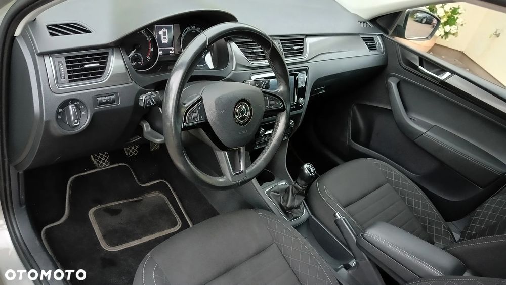 Skoda RAPID Spb 1.0 TSI Ambition - 11