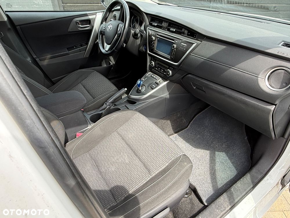 Toyota Auris - 10