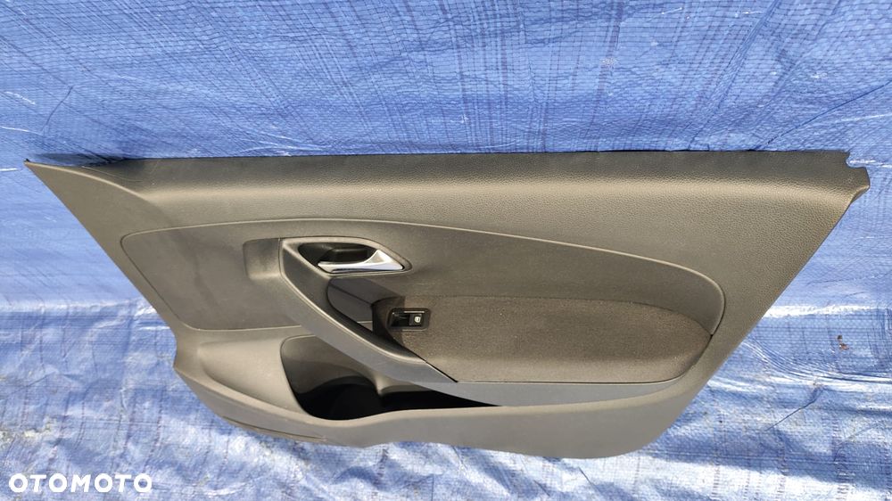 BOCZEK DRZWI TAPICERKA LEWY PRAWY PRZÓD KLAMKA WEWNĘTRZNA PANEL PRZEŁĄCZNIK SZYB VW POLO V 6R 5 DRZWI EUROPA - 10
