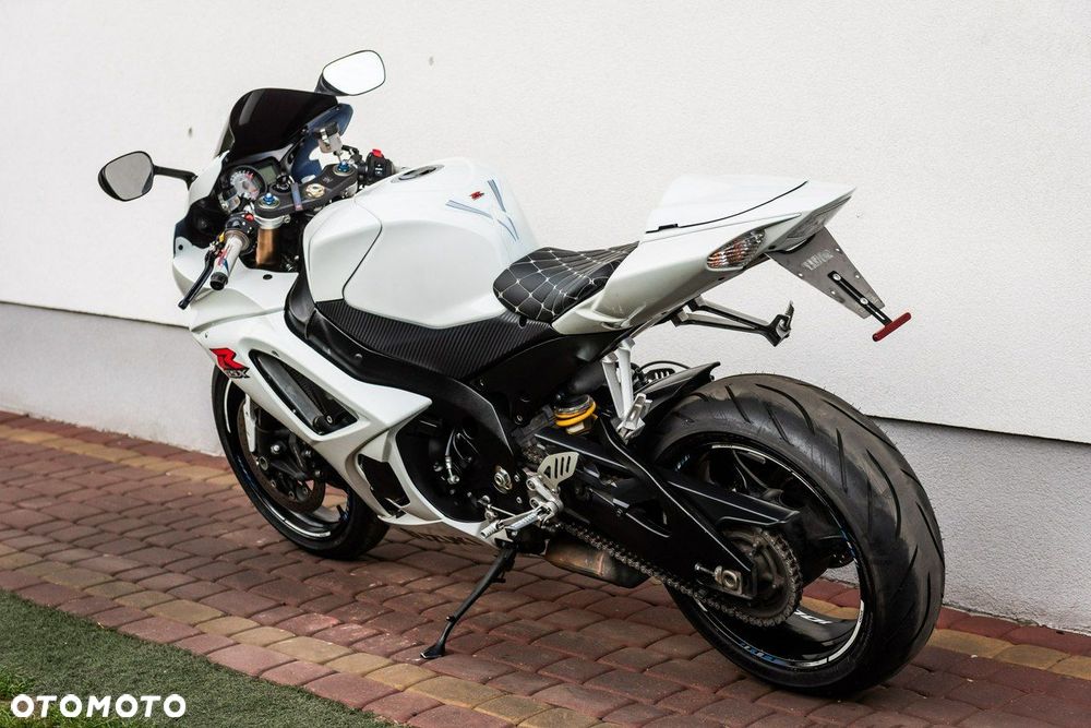 Suzuki GSX-R - 4