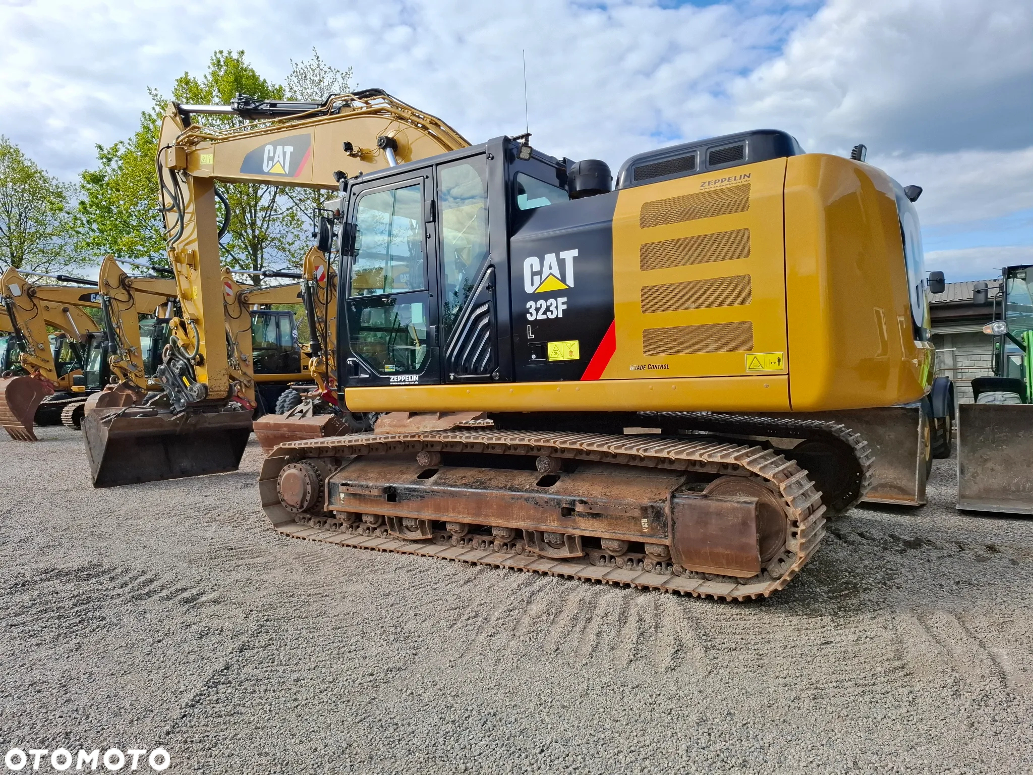 Caterpillar CAT 323 FL - 4