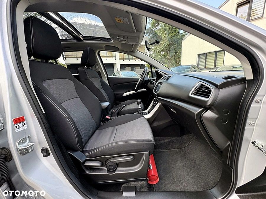 Suzuki SX4 S-Cross 1.6 DDiS Premium - 29