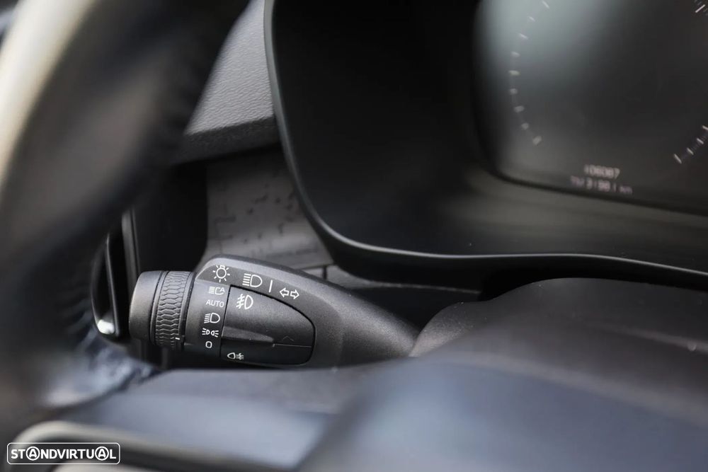 Volvo XC 40 2.0 D3 Momentum Plus - 11