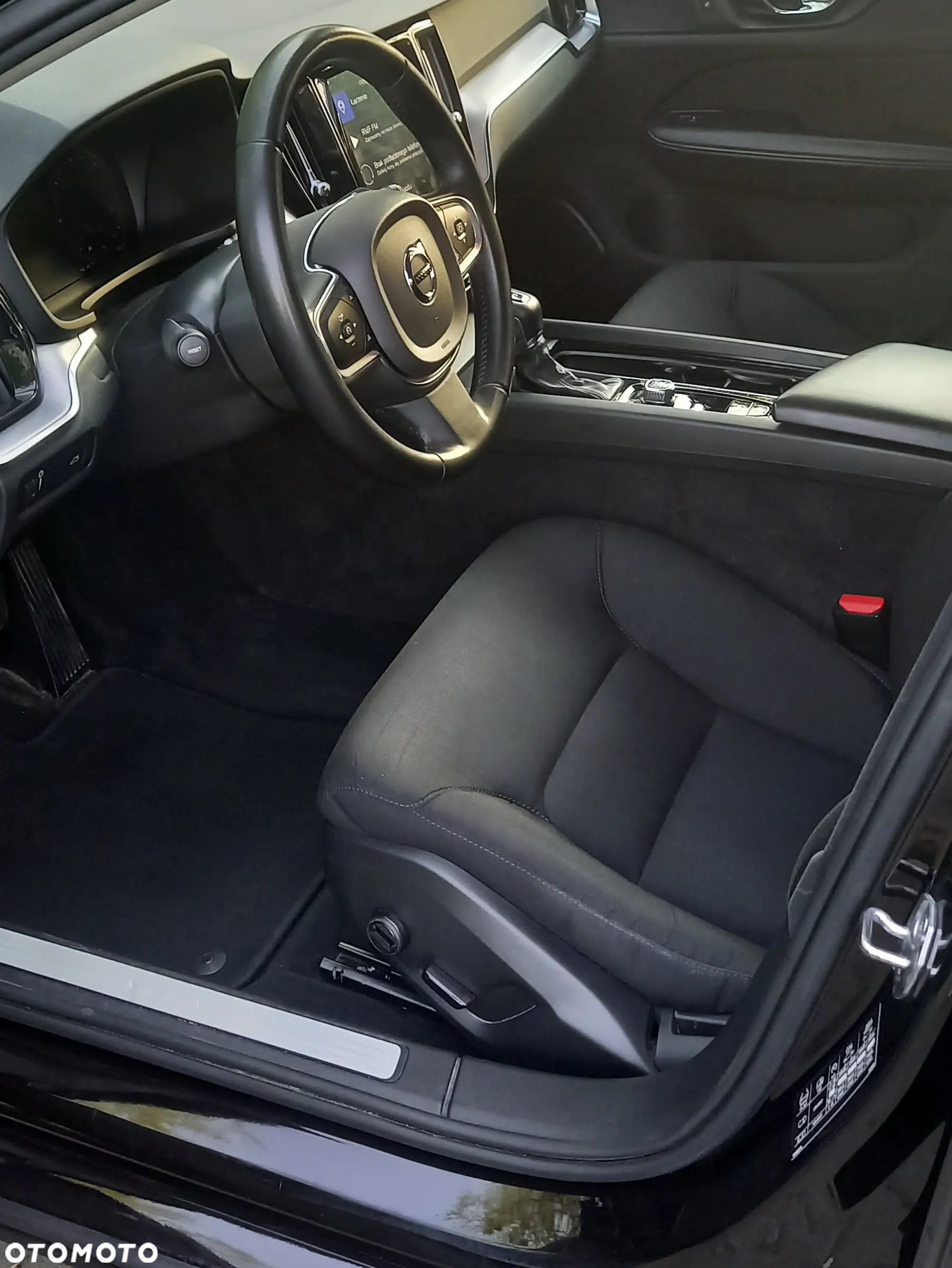 Volvo V60 D4 Momentum - 14