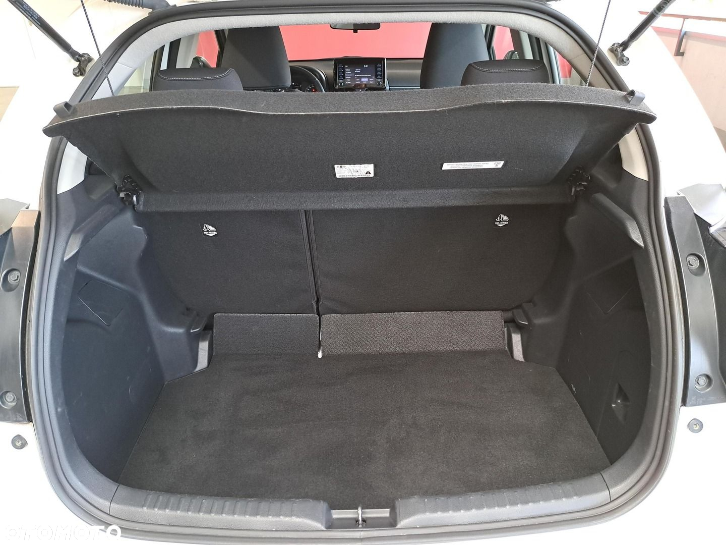 Toyota Yaris - 12