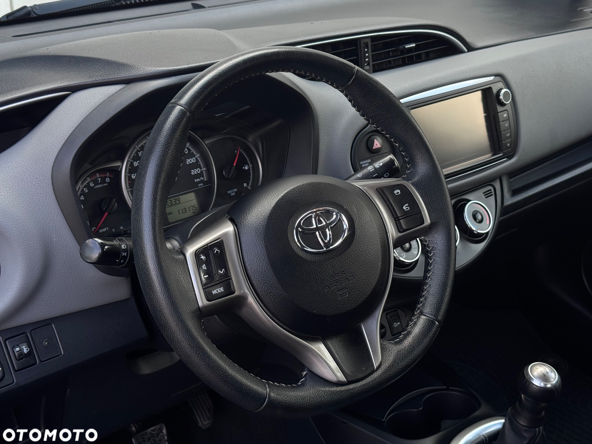 Toyota Yaris 1.0 Premium - 7