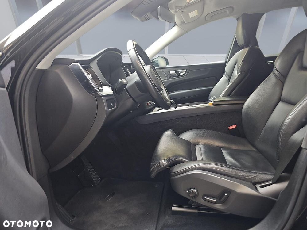 Volvo XC 60 - 22