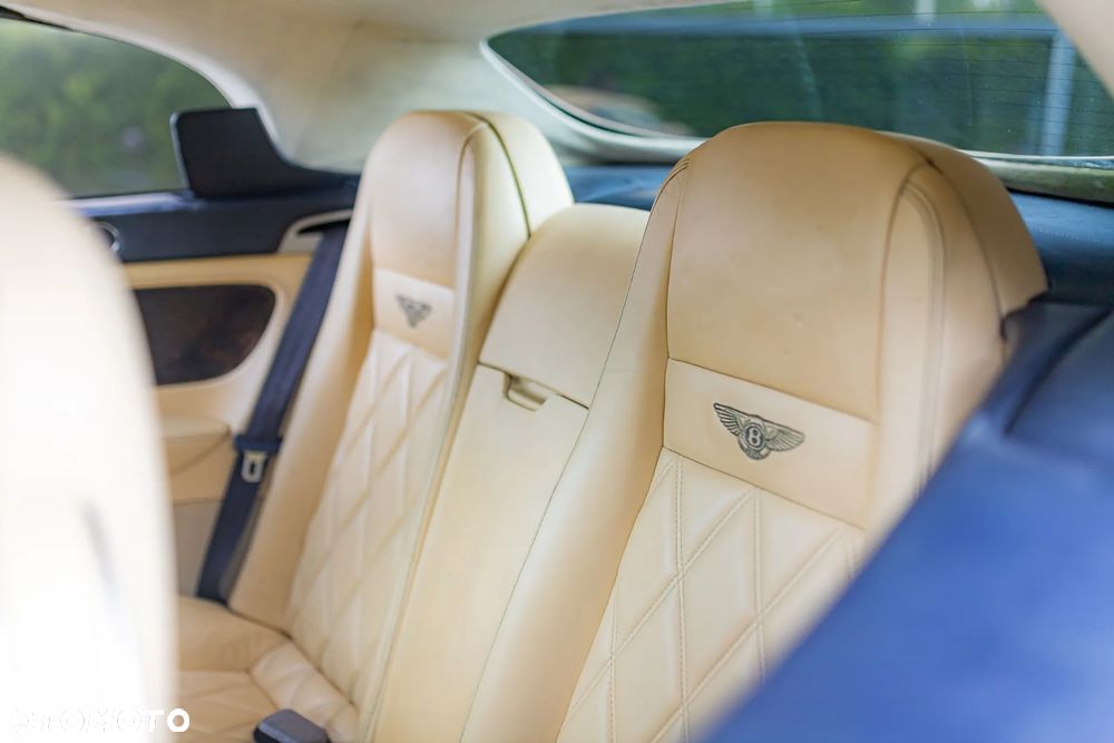 Bentley Continental GT - 11