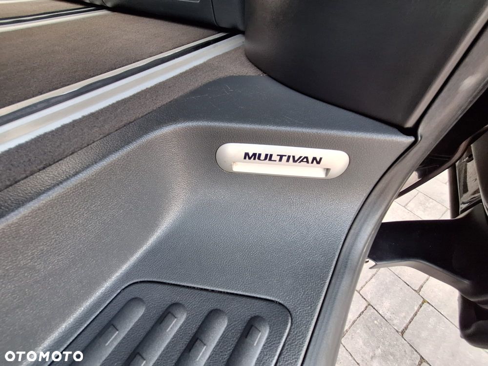 Volkswagen Multivan - 18