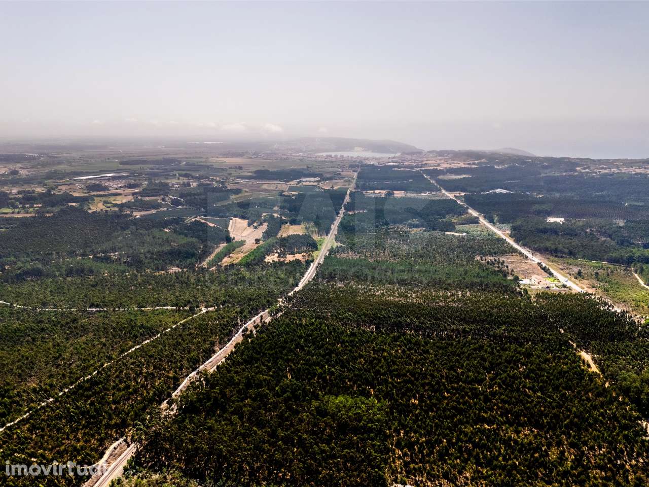 Terreno com 7950m2, perto das praias da Nazaré e São Martinho do Porto - Grande imagem: 3/15