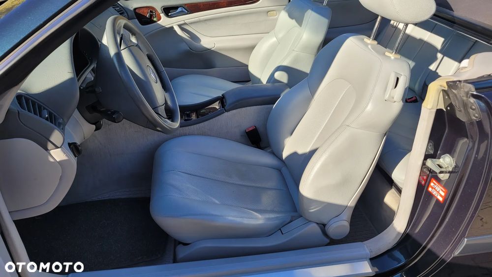 Mercedes-Benz CLK 320 - 9