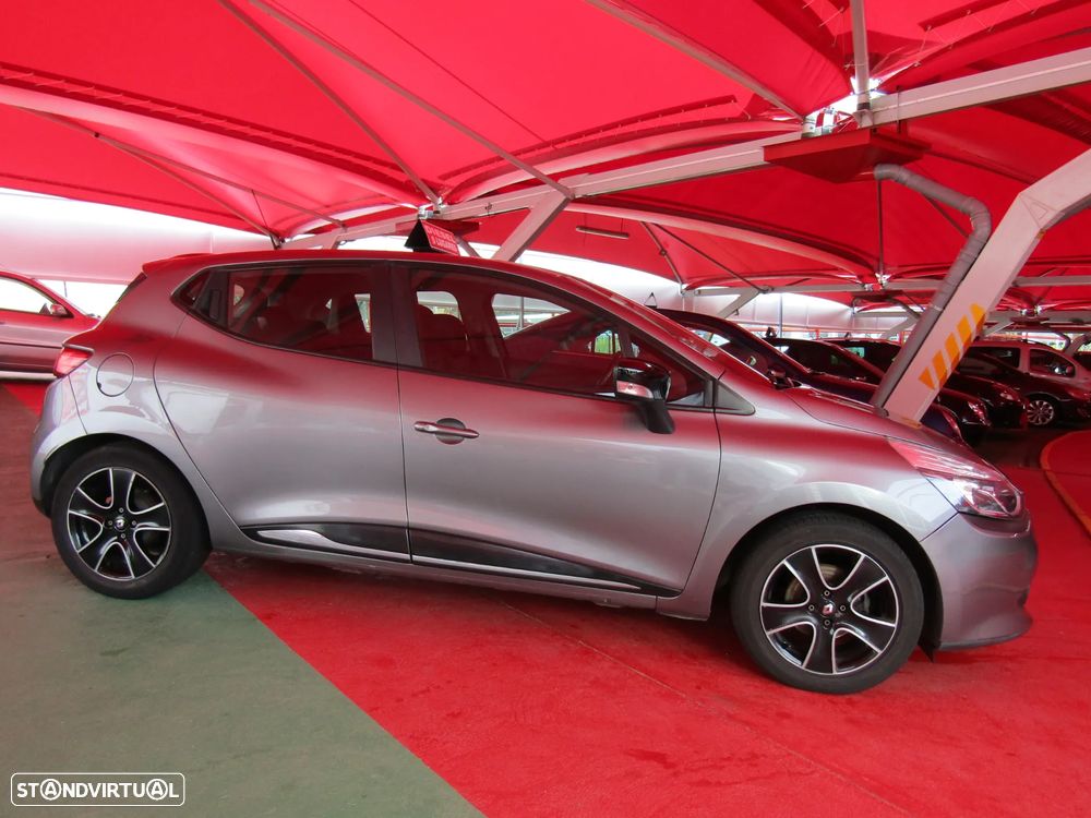 Renault Clio 1.5 dCi Dynamique S - 1