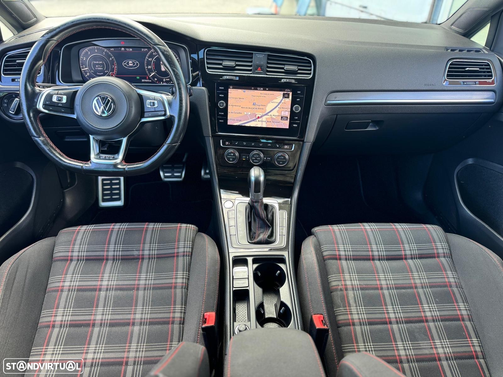 VW Golf 2.0 TSi GTi DSG Performance - 11