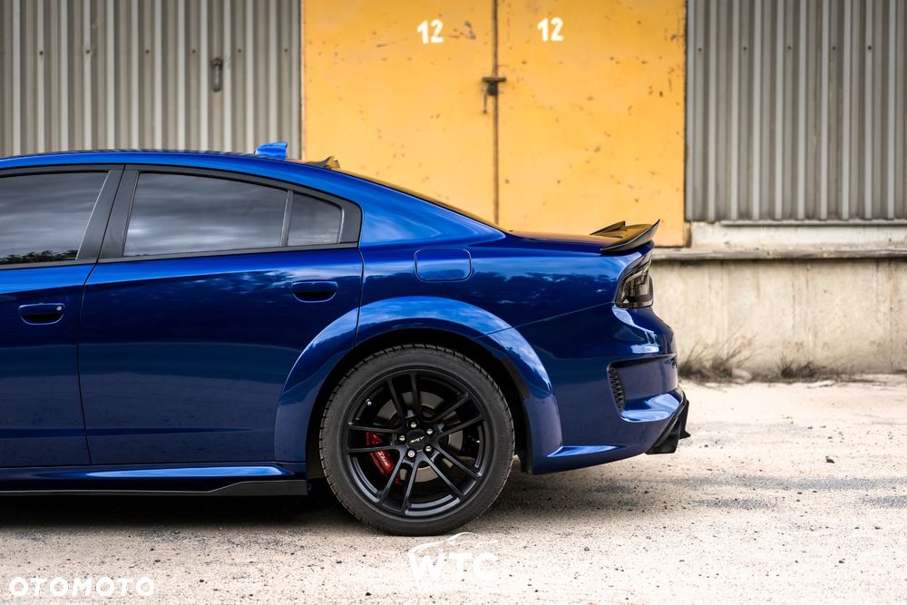 Dodge Charger 6.4 Scat Pack Widebody - 3