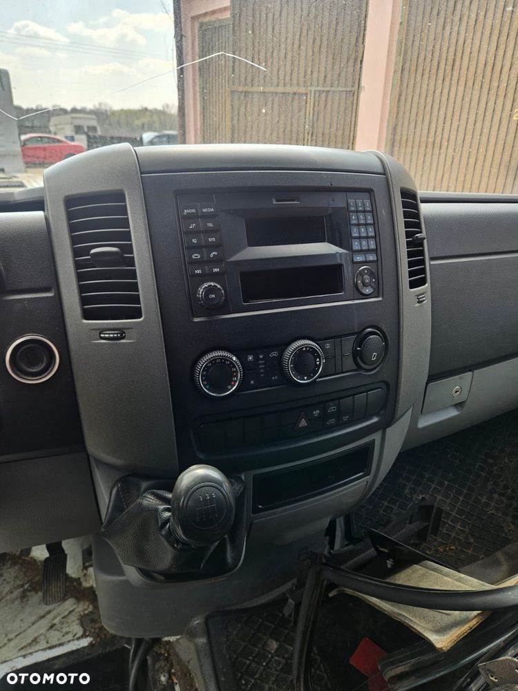 Mercedes-Benz Sprinter - 8