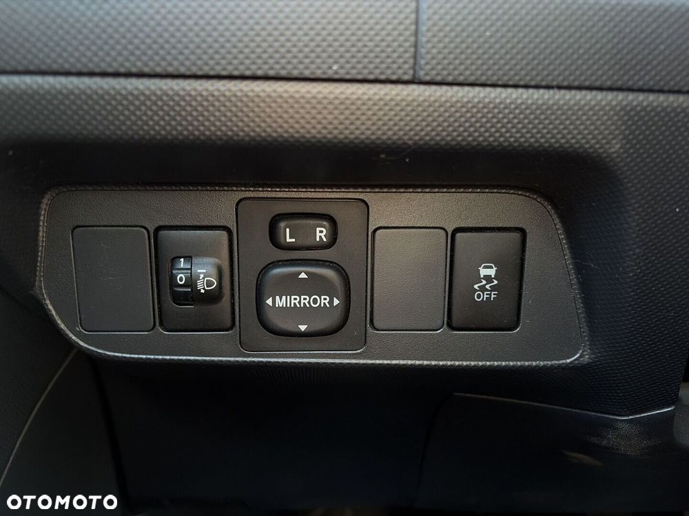 Toyota Auris 1.6 VVT-i Luna - 25