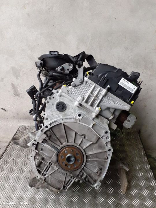 Motor BMW 318d 118d 143cv Ref: N47D20C (2010) - 12