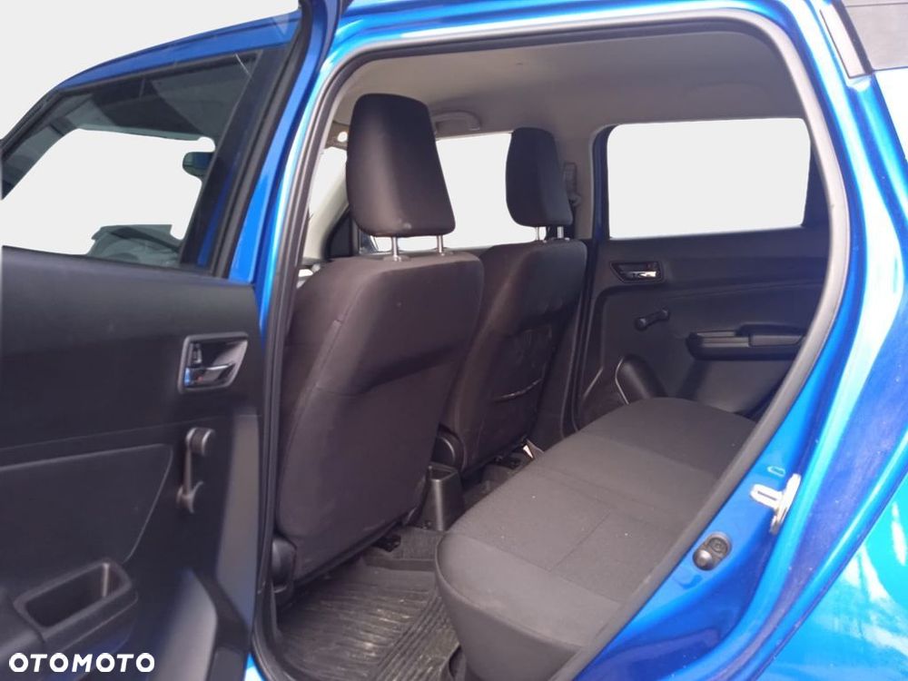 Suzuki Swift 1.2 Premium Plus - 32