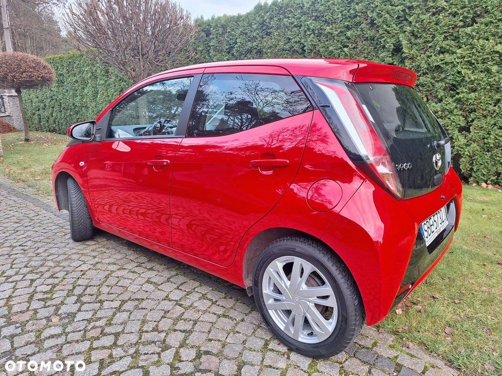 Toyota Aygo x-play touch - 4
