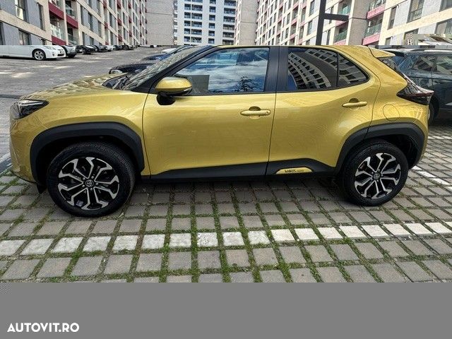 Toyota Yaris - 1