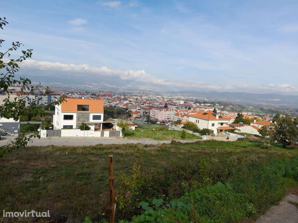Lote de Terreno para moradia com vista para a serra - Fundão - Grande imagem: 2/11