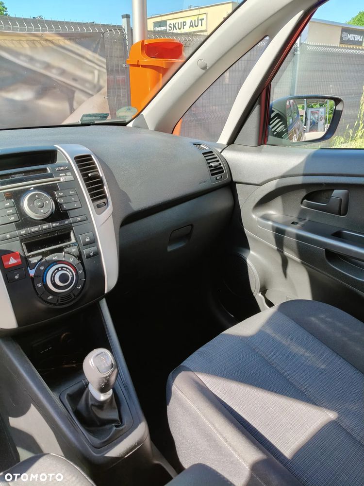 Kia Venga - 16