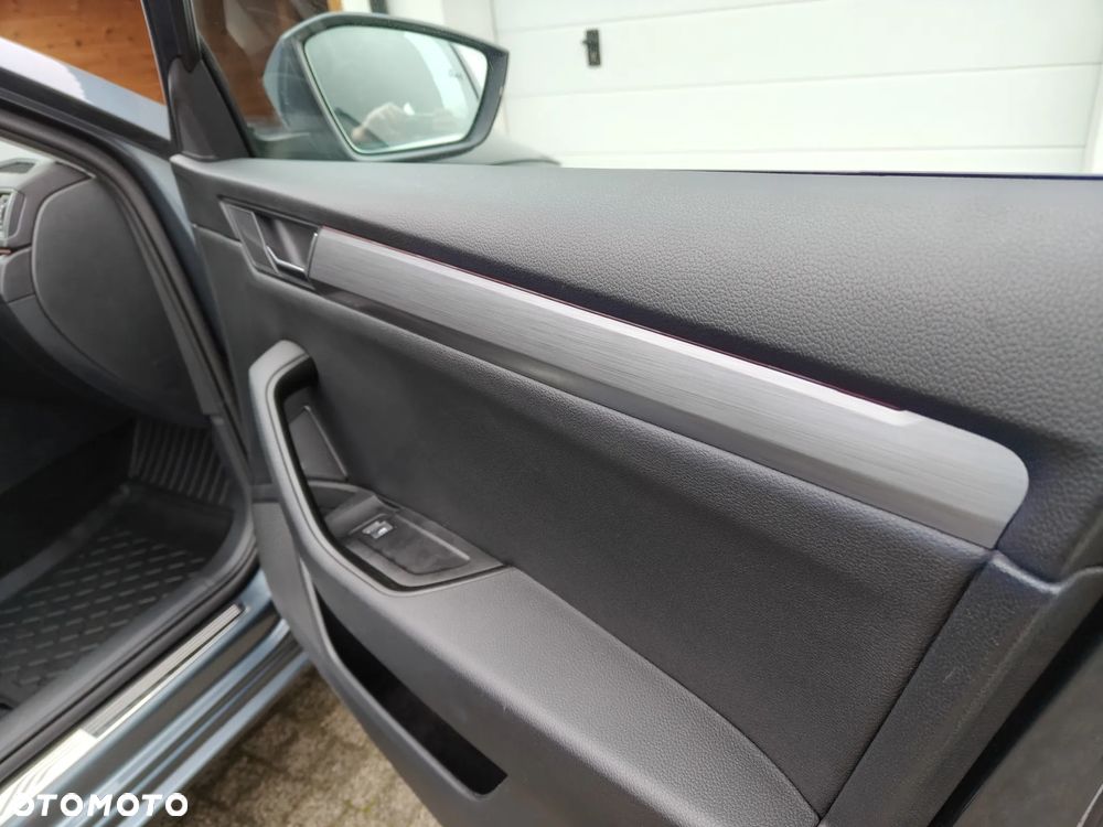 Skoda Superb 2.0 TDI DSG Style - 15