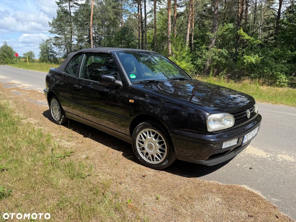 Volkswagen Golf Cabrio - 2