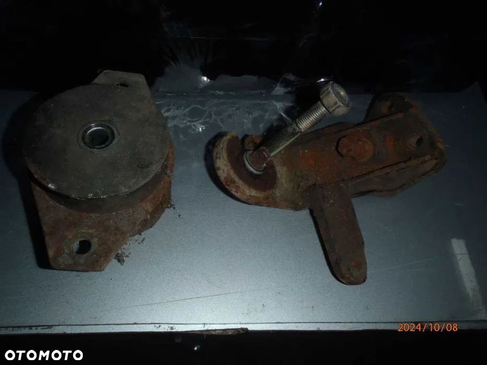 poduszka łapa wspornik skrzyni biegów silnika cinQuecento 700 900 - 7
