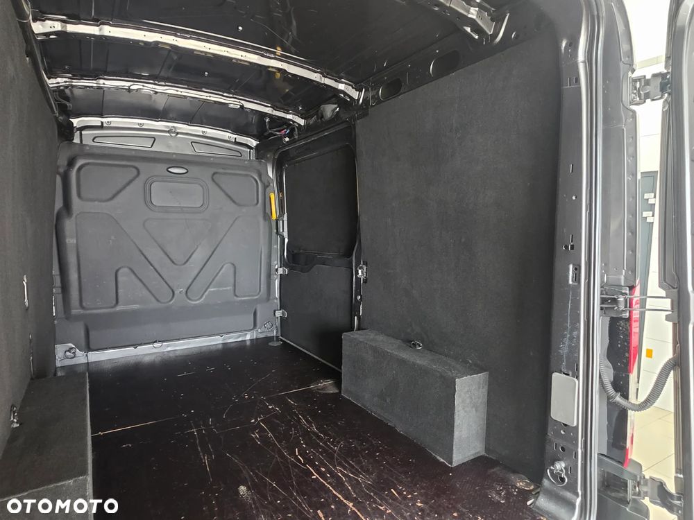 Ford Transit - 11