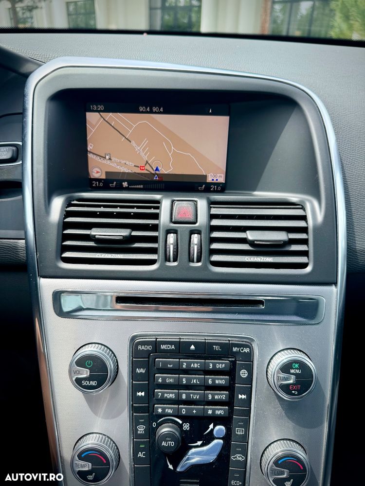 Volvo XC 60 D3 Geartronic Momentum - 9