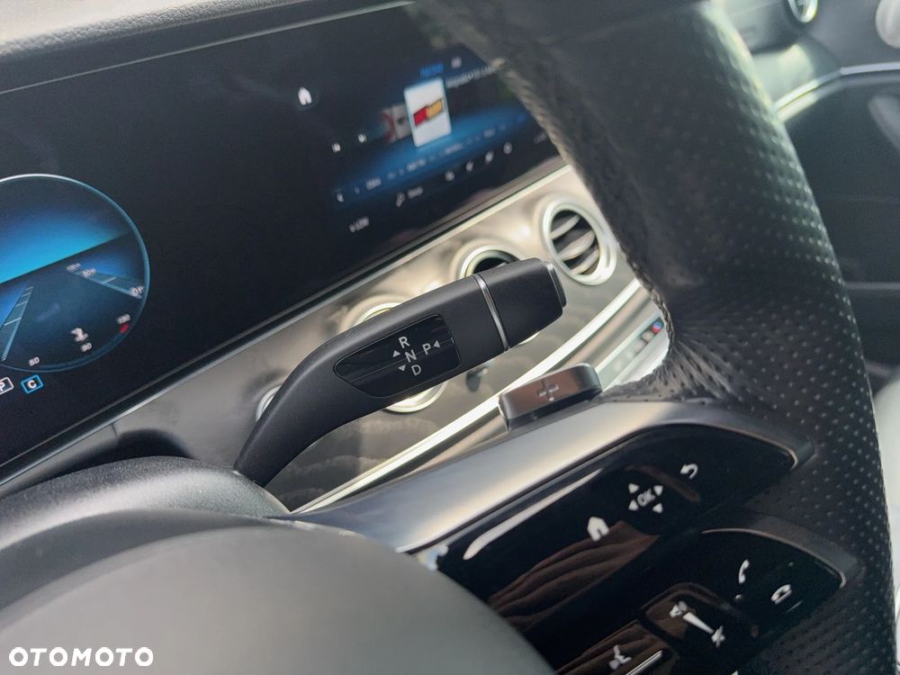 Mercedes-Benz Klasa E 220 d 4-Matic Business Edition - 17