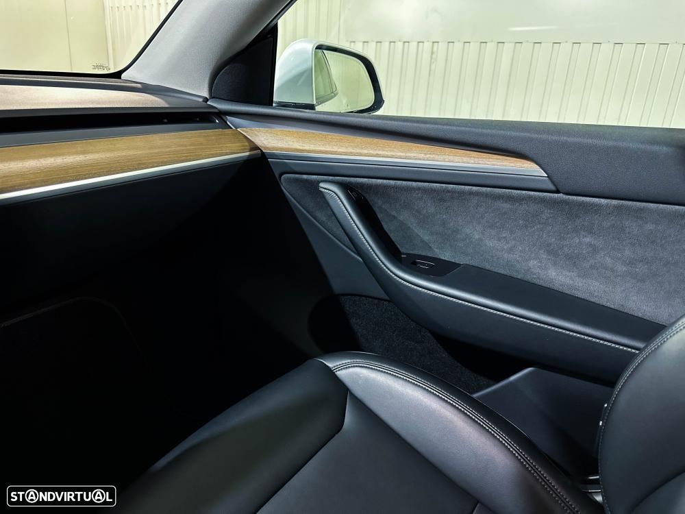 Tesla Model Y Standard - 52