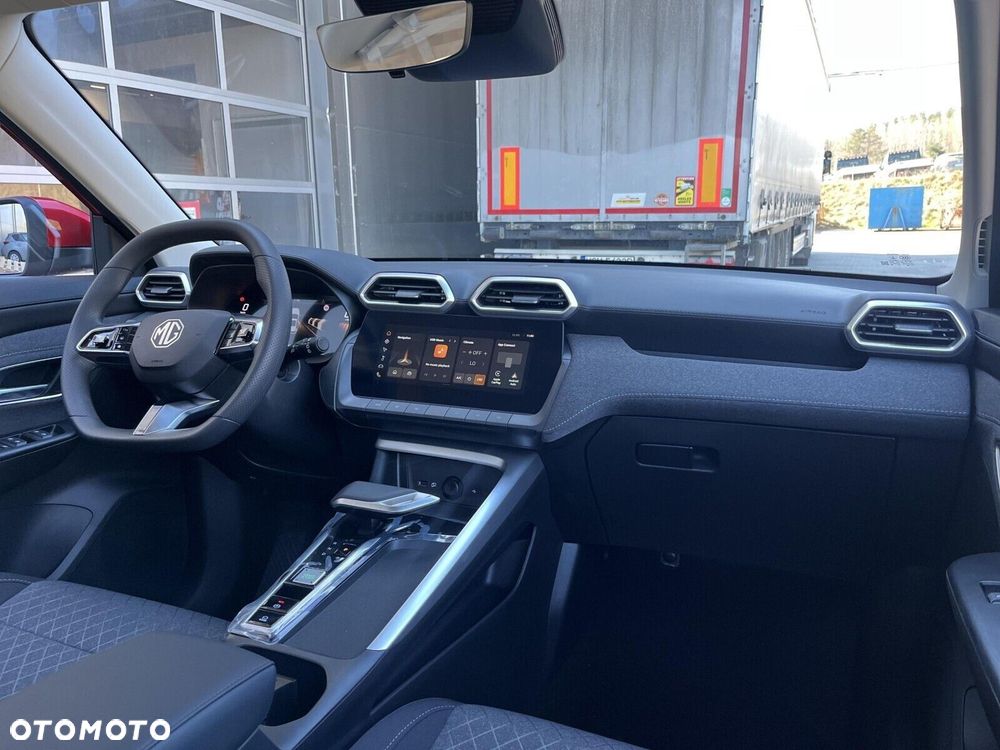 MG ZS Hybrid+ - 14