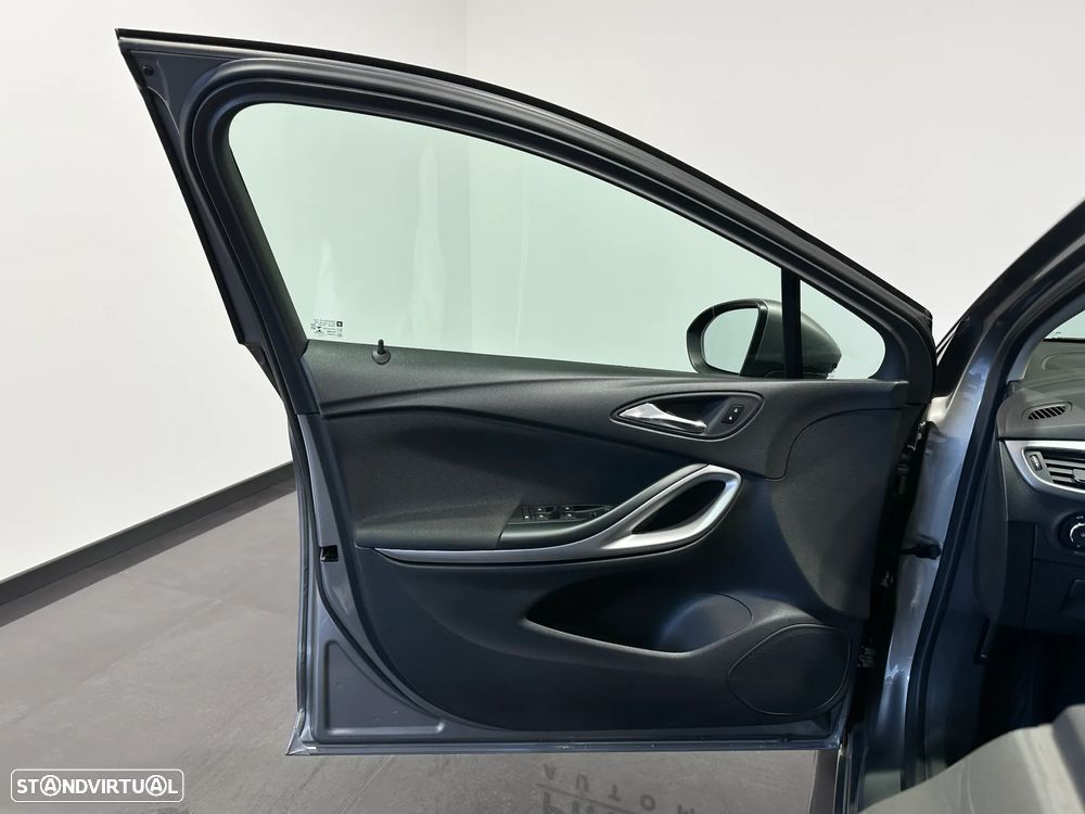 Opel Astra Sports Tourer 1.5 D Design & Tech S/S - 17