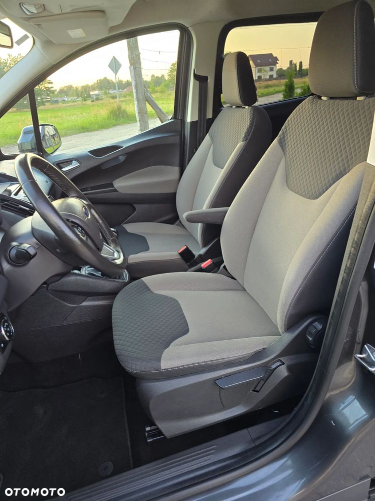 Ford Tourneo Courier 1.0 EcoBoost Titanium - 34