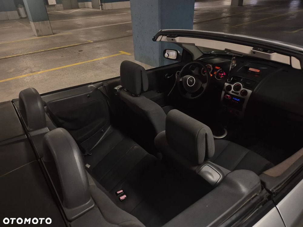 Renault Megane 1.6 Authenique - 11