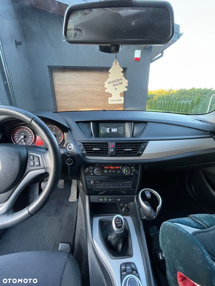BMW X1 sDrive18d - 11