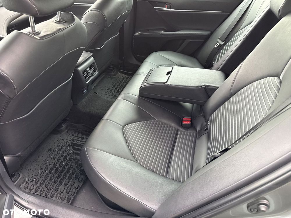 Toyota Camry 2.5 Hybrid Prestige CVT - 23