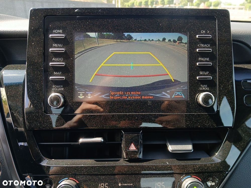 Toyota Camry 2.5 Hybrid Comfort CVT - 29